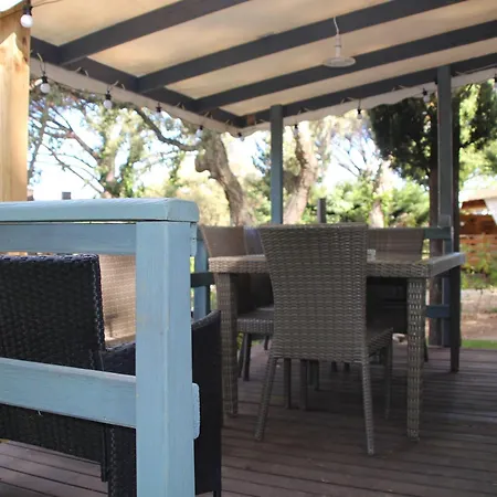 3 Bedroom Mobile Sleeps 6 - Pools - Garden * Gassin