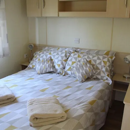 3 Bedroom Mobile Sleeps 6 - Pools - Garden Casa vacanze Gassin